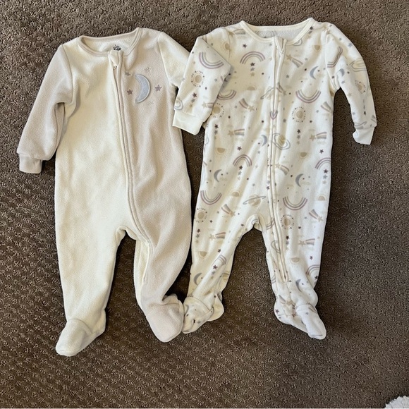 Fleece pajama bundle size 9 months - Picture 1 of 6